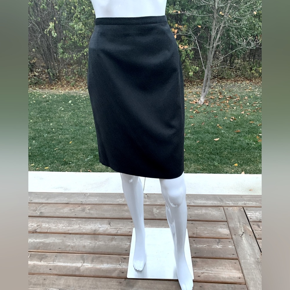 Shiny blackish Dark gray color 100% fine wool flannel mini pencil skirt US 8